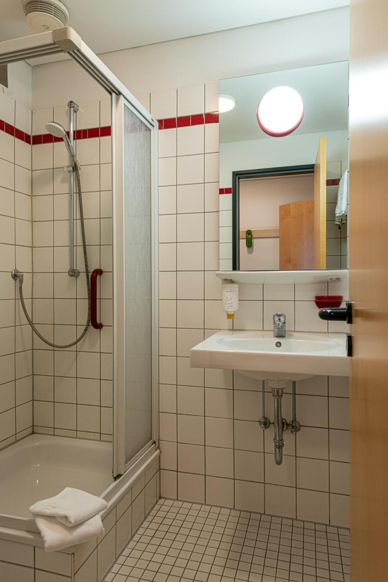 Roncalli-Haus Magdeburg - Tagungs-Und Seminarhaus Экстерьер фото